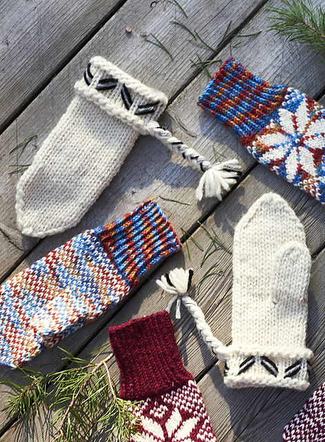 Traditional Northern Mittens