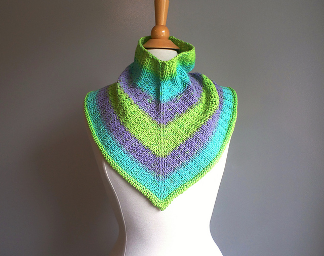Ravelry crumbgrubbers' Lil Dollop Bandana Cowl