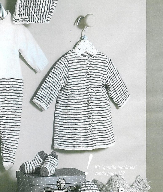 354 Robe, Bonnet et Chaussettes