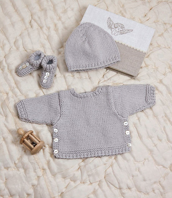 #32 Brassière boutonnée sur les côtés