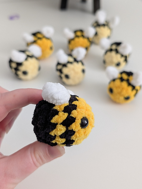 Tiny Bee