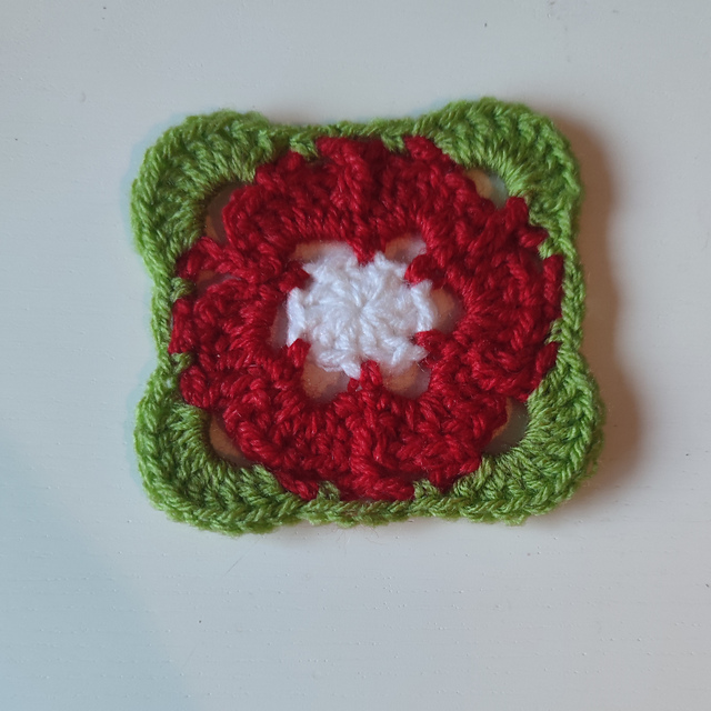 Tudor Rose Granny Square