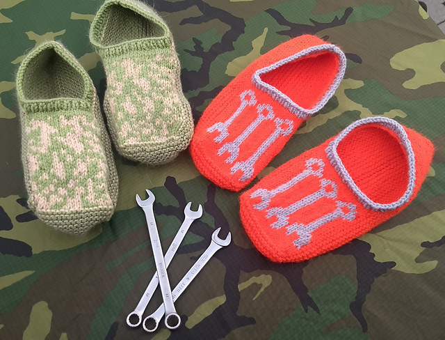 Man-o-flauge Slippers