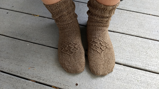 Daisy Doodle Slipper Socks