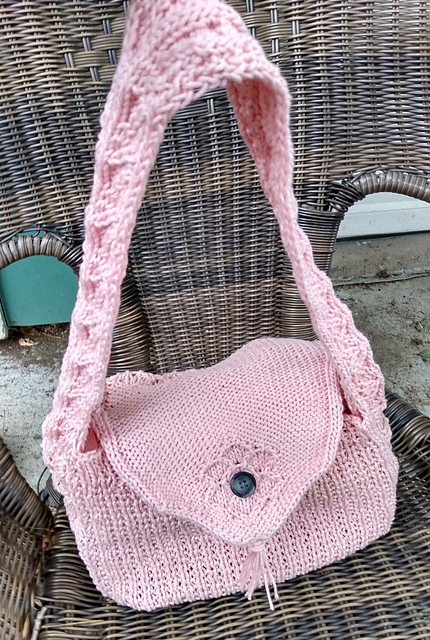 Pinnate Pouch