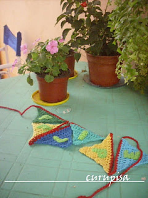 Just another garland with triangles
