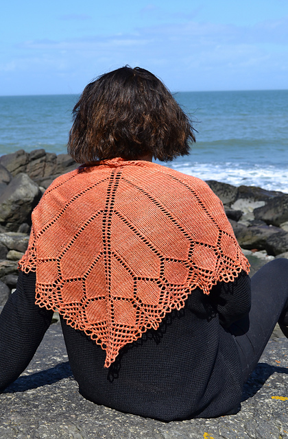 Blithe Shawlette
