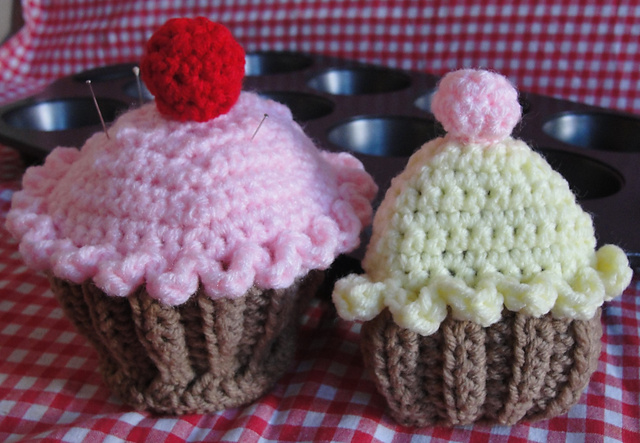 Cupcake Pincushion & Tape Measure Cover