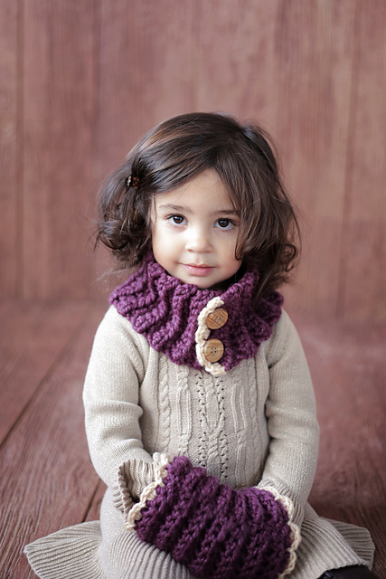 005 Cowl and Muff Set The Violet