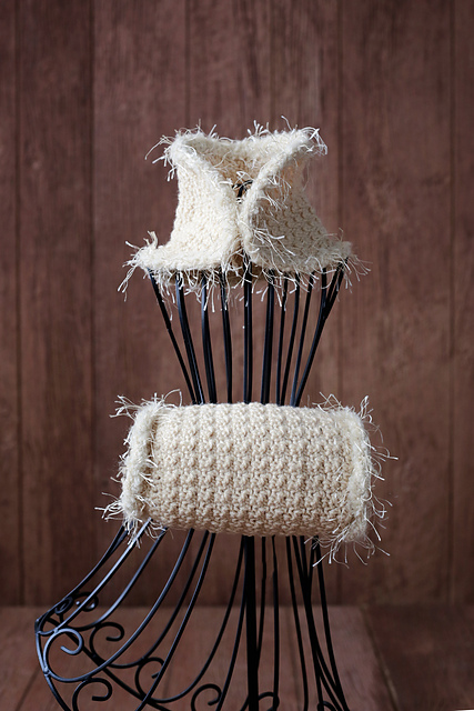 002 Cowl and Muff Set The Alyssum