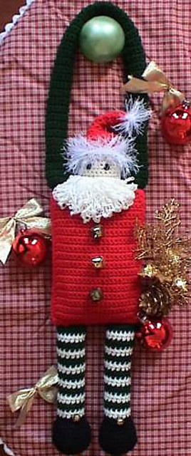 Ole St. Nick Doorknob Hanger