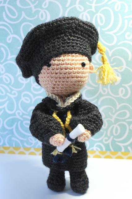 Amigurumi Doctoral Graduate