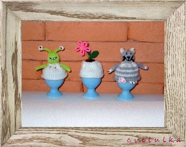 Easter Alien, Flowerpot and Cat 