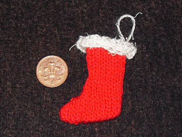 How to Knit a Stocking Christmas Tree Ornament