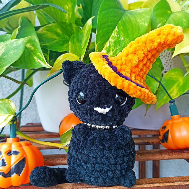 Halloween Kitty