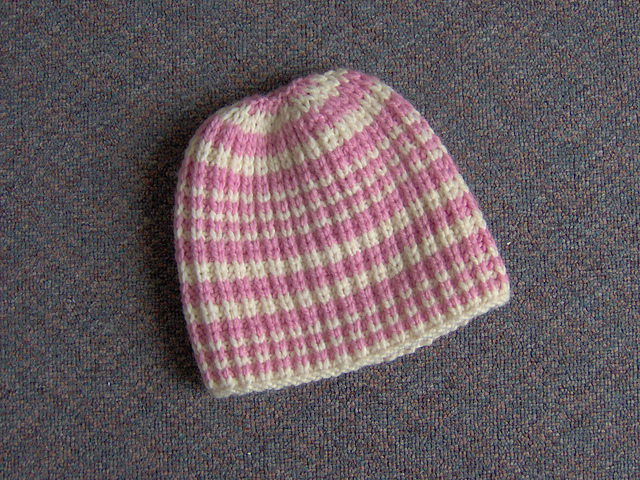 Ravelry: Shaker Rib Scarf and Toque: Toque pattern by Patons
