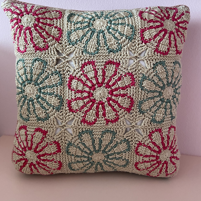 Doodles of Daisies Pillow
