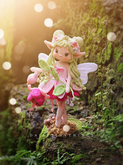 Ravelry: Fuchsia fairy pattern by Daisytinythings