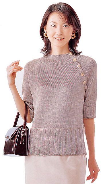 21-2 Raglan-sleeve sweater