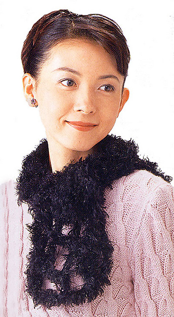 20-21-F Finger-crochet Scarf
