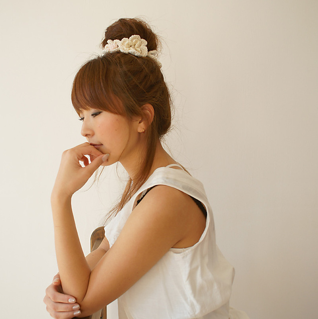 210-44 Scrunchie