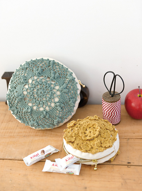 215ss-13 Lace Pouch