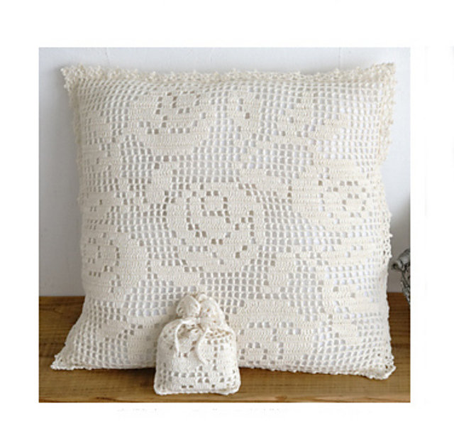578cs Crochet Cushion