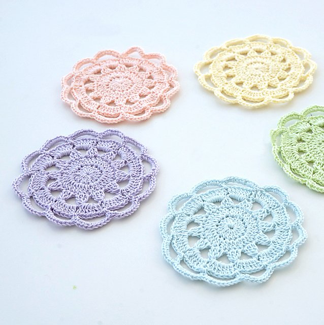 592 Doily Coaster