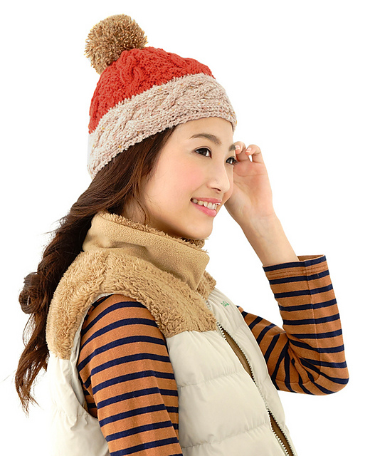 tricot8-5 Pompom Hat