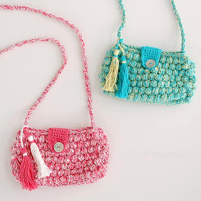 z195-1 Bobble Stitch Pochette