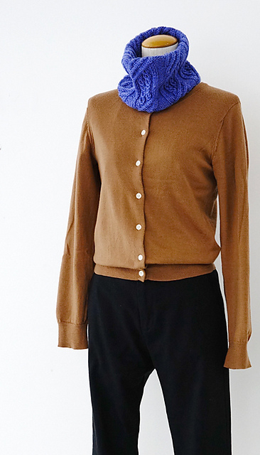 1212neckw Cable Knit Neckwarmer