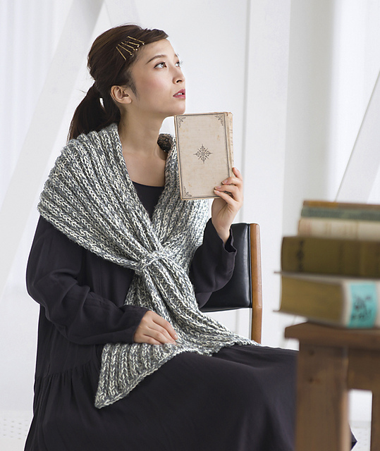 tricot10-3 Loop Shawl