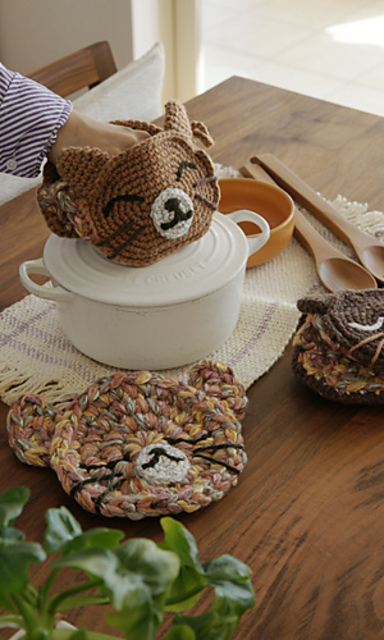 210-211-60 Oven Mitt and Potholders