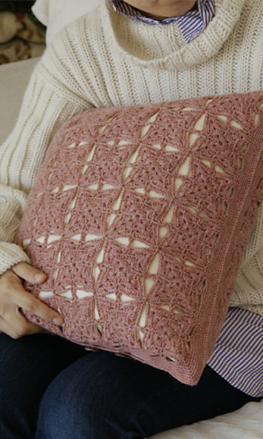 210-211-59 Motif Pillow