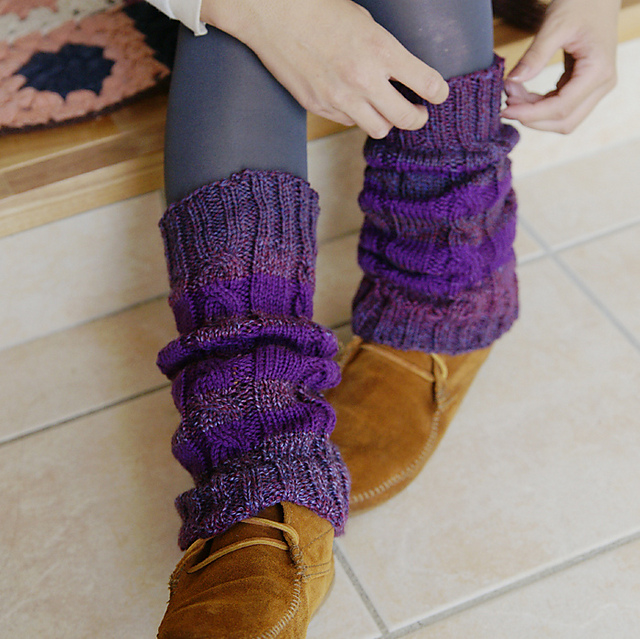 210-211-14 Cabled Legwarmers
