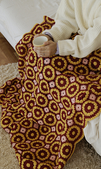 210-211-58 Motif Throw