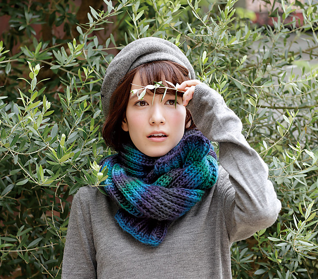 217aw-03 Abbey Convertible Scarf