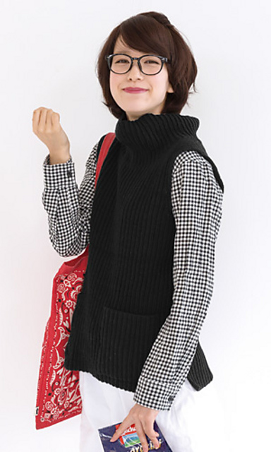 217w-04 Simple Turtleneck Vest