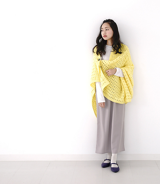 368bk Friends Shawl