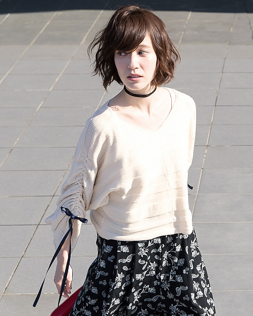 218ss-01 Gathered Sleeve Pullover