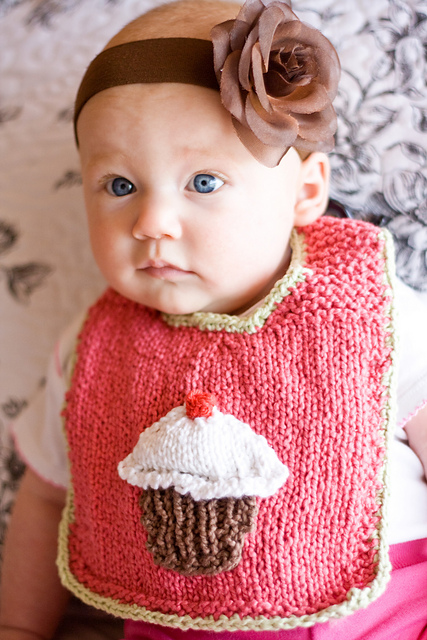 Cupcake Bib