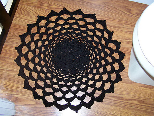 Round Throw Rug