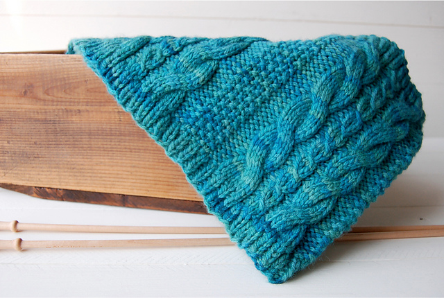 Cabled Columbia Cowl