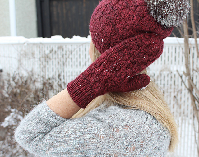 Syrah Mittens