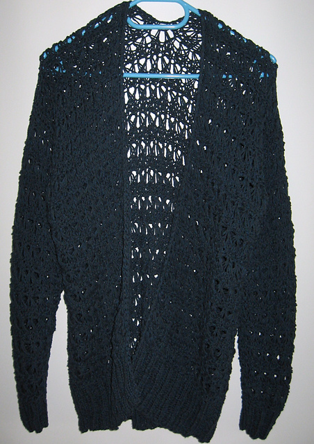 # 47 Jacke mit Web- und Schlingenmuster