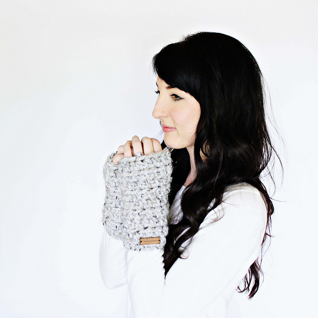 Darling Be Brave - Lola Fingerless Gloves