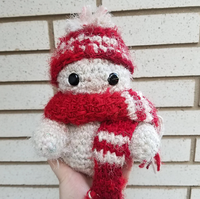 Silky Snowman Amigurumi