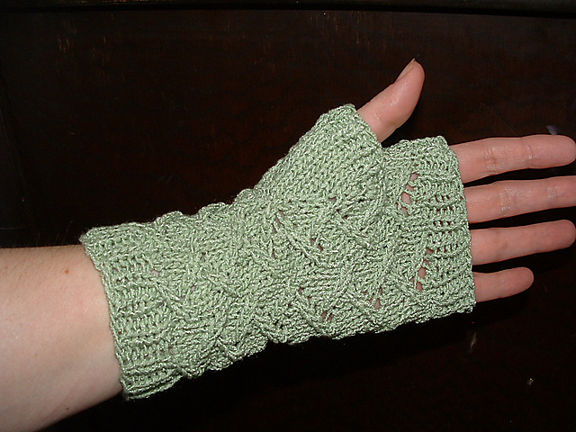 Lotus Mitts