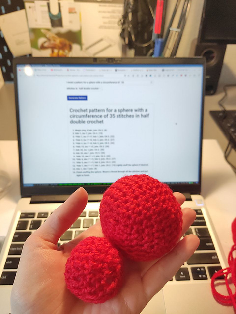 Crocheted spheres of any size