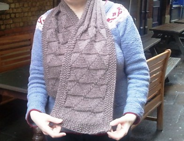 Irling's Half Diamond Seamen's Scarf